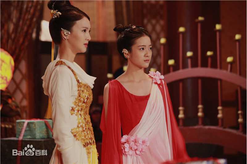 张雪迎(Sophie)在《青丘狐传说》饰翁红亭中的