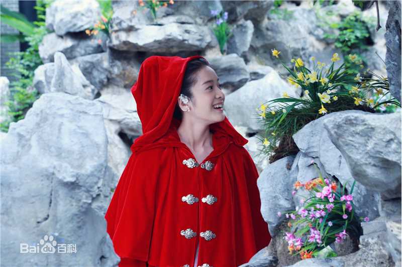 张雪迎(Sophie)在《青丘狐传说》饰翁红亭中的