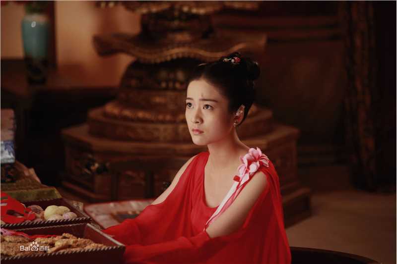 张雪迎(Sophie)在《青丘狐传说》饰翁红亭中的
