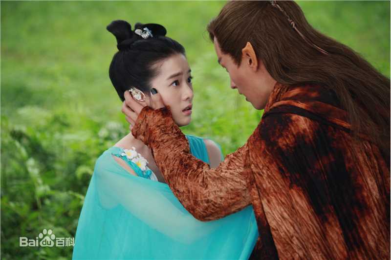 张雪迎(Sophie)在《青丘狐传说》饰翁红亭中的