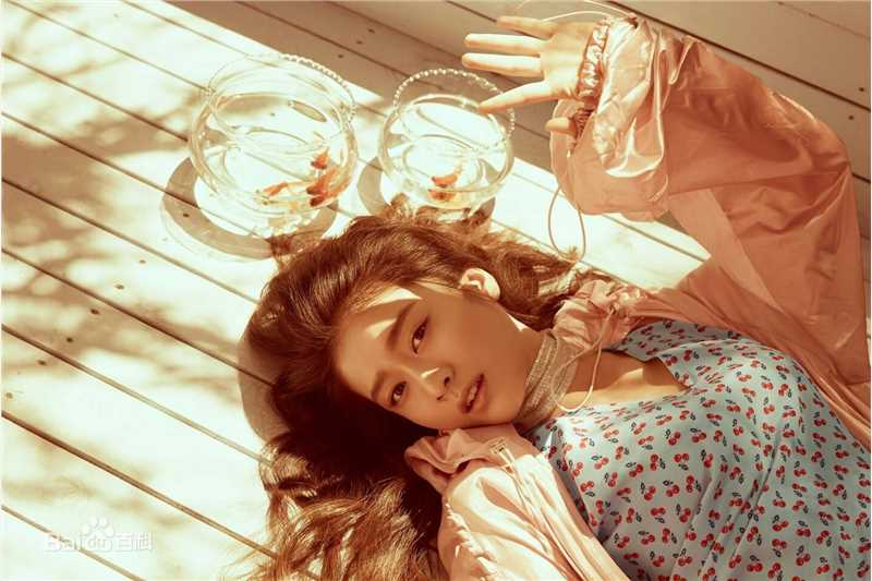 张雪迎(Sophie)时尚优咖素颜照相册