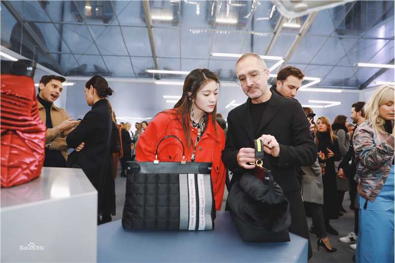 张雪迎(Sophie)米兰素颜照相册