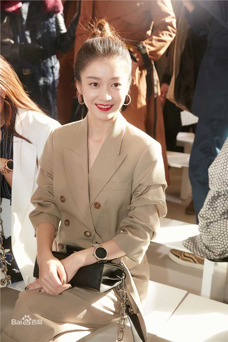 张雪迎(Sophie)米兰素颜照相册