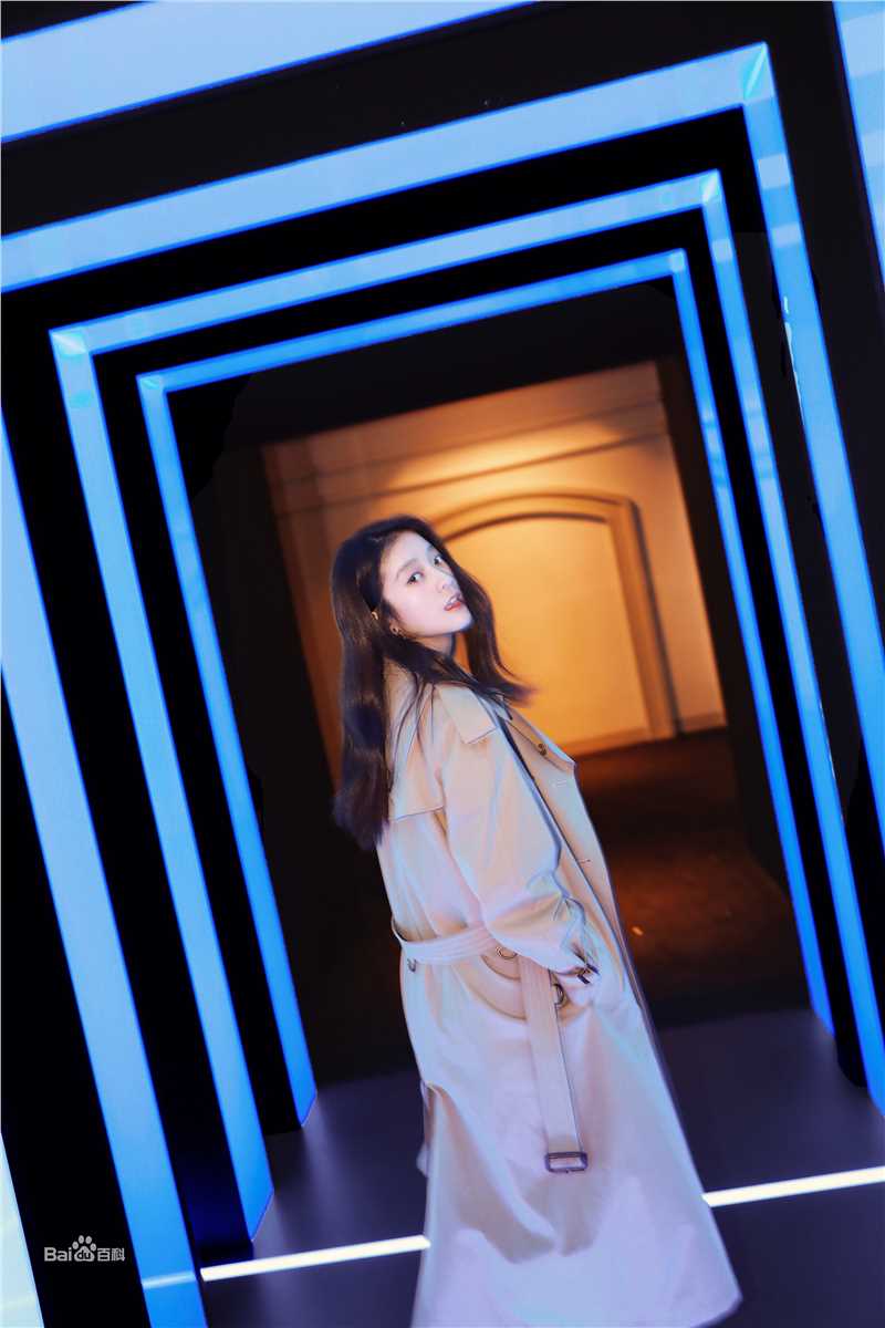 张雪迎(Sophie)米兰素颜照相册