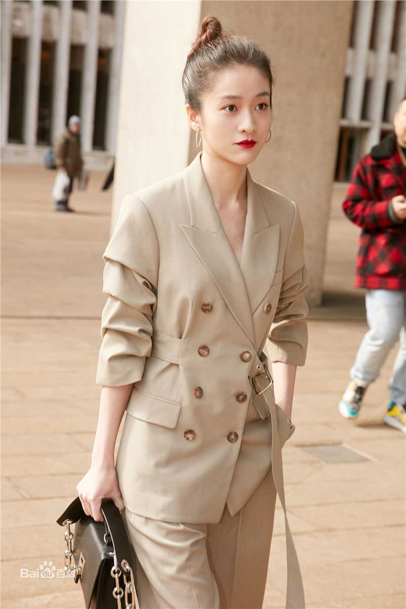 张雪迎(Sophie)米兰素颜照相册