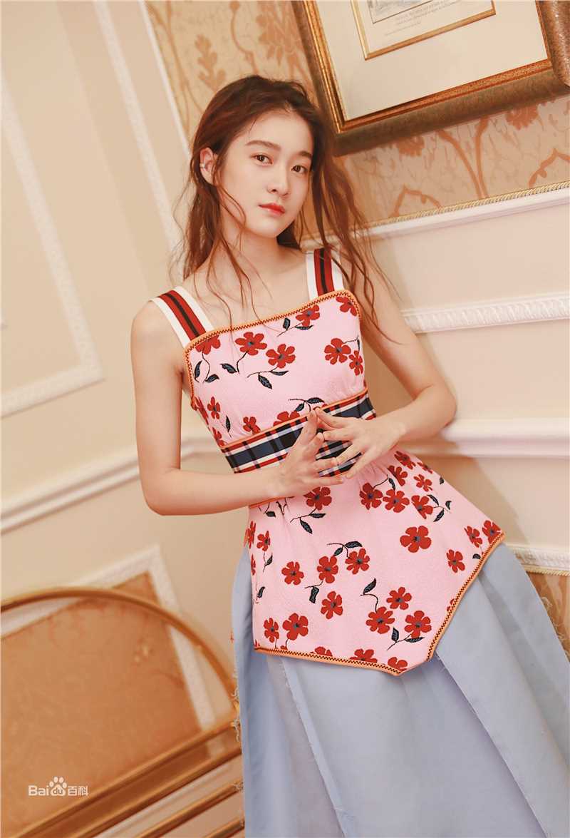 张雪迎(Sophie)米兰素颜照相册