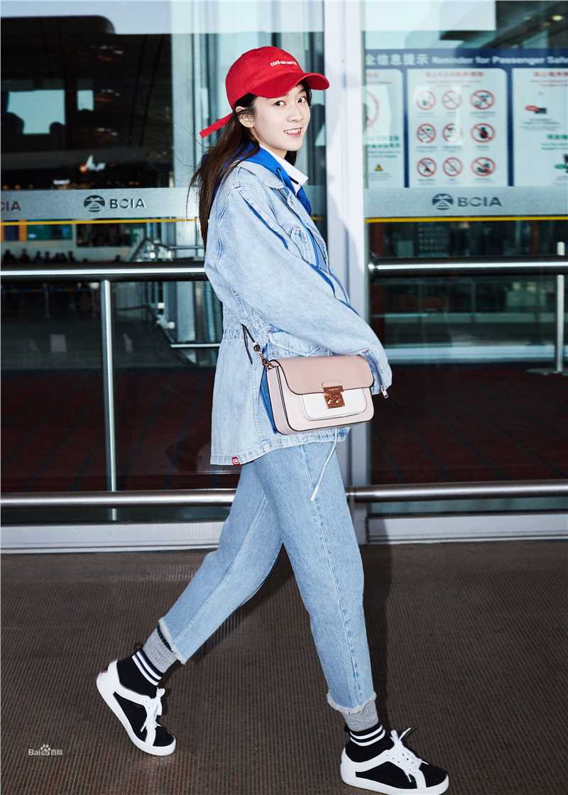 张雪迎(Sophie)米兰素颜照相册