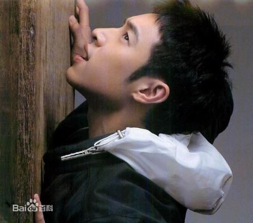 潘玮柏(Wilber Pan)安静的男子--前后照片