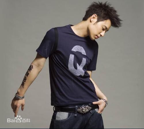 潘玮柏(Wilber Pan)安静的男子--前后照片