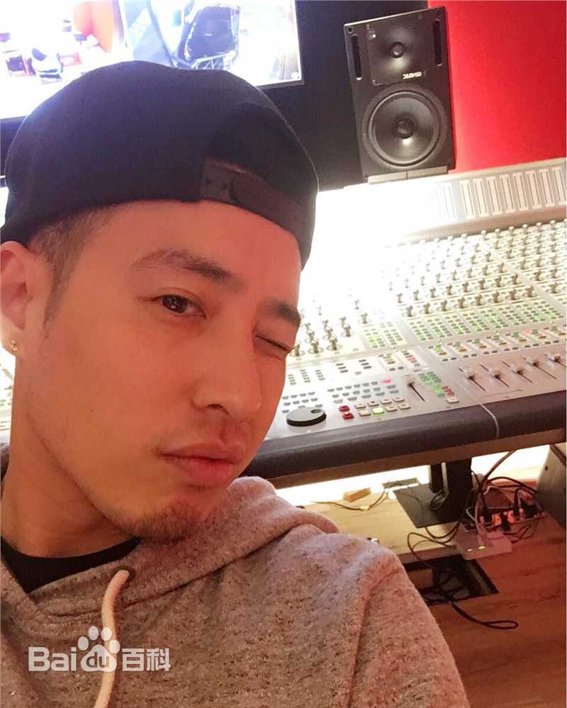 潘玮柏(Wilber Pan)生活照图册