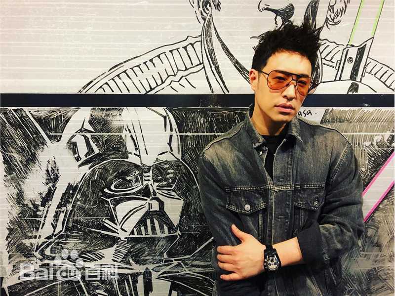 潘玮柏(Wilber Pan)最新杂志图壁纸