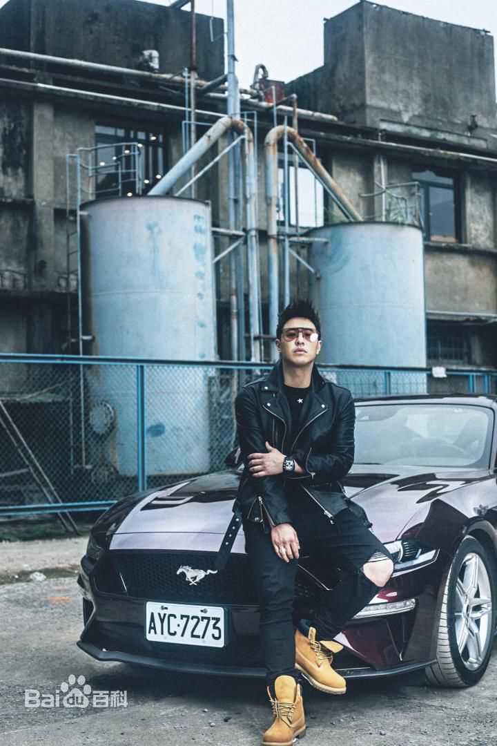 潘玮柏(Wilber Pan)最新杂志图壁纸