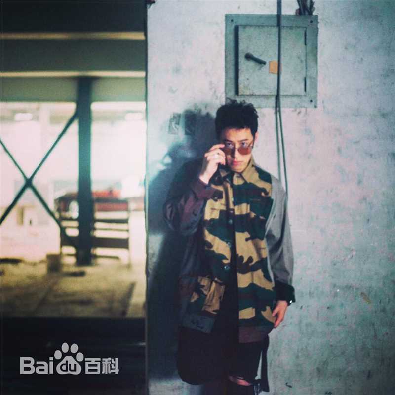 潘玮柏(Wilber Pan)最新杂志图壁纸