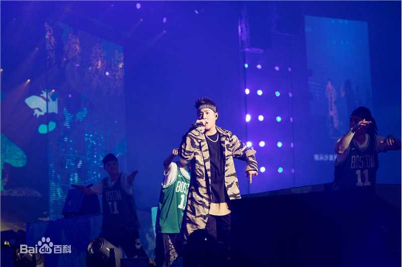 潘玮柏(Wilber Pan)演唱会性感图片壁纸