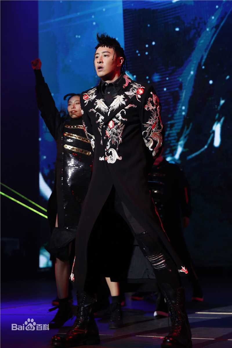 潘玮柏(Wilber Pan)演唱会性感图片壁纸