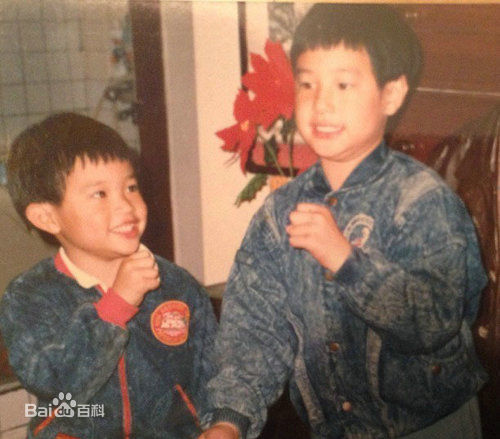 潘玮柏(Wilber Pan)幼年照素颜照壁纸