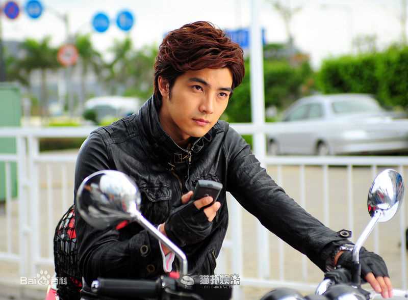 贺军翔(Mike He)在活该你单身中的高清剧照