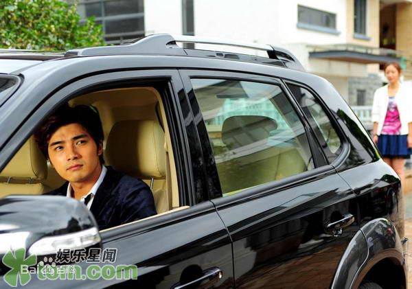 贺军翔(Mike He)在活该你单身中的高清剧照