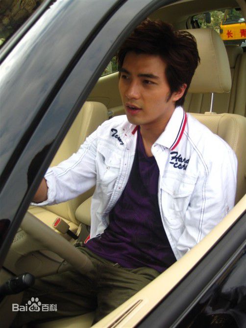 贺军翔(Mike He)在活该你单身中的高清剧照