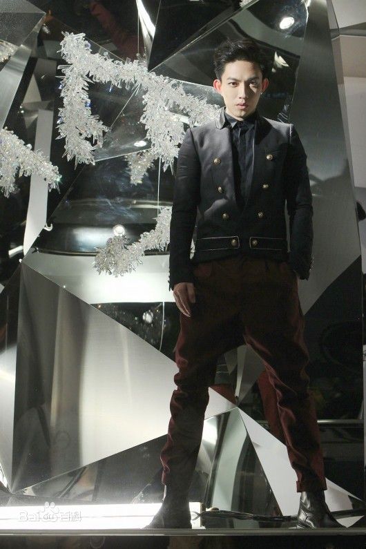 林宥嘉(Yoga Lin)最优质专辑相册