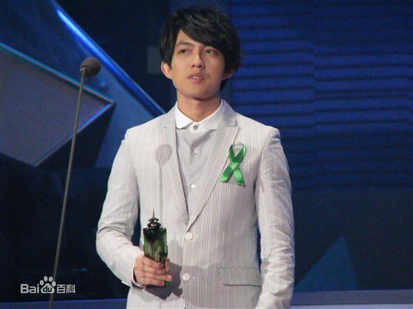 林宥嘉(Yoga Lin)2009年 MusicRadio中国TOP排行榜性感图片图集