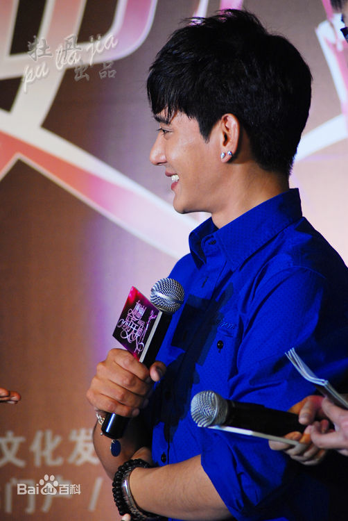 蒲巴甲(Purba Rgyal)2009.2.21日 美丽A计划全民演唱汇素颜照相册