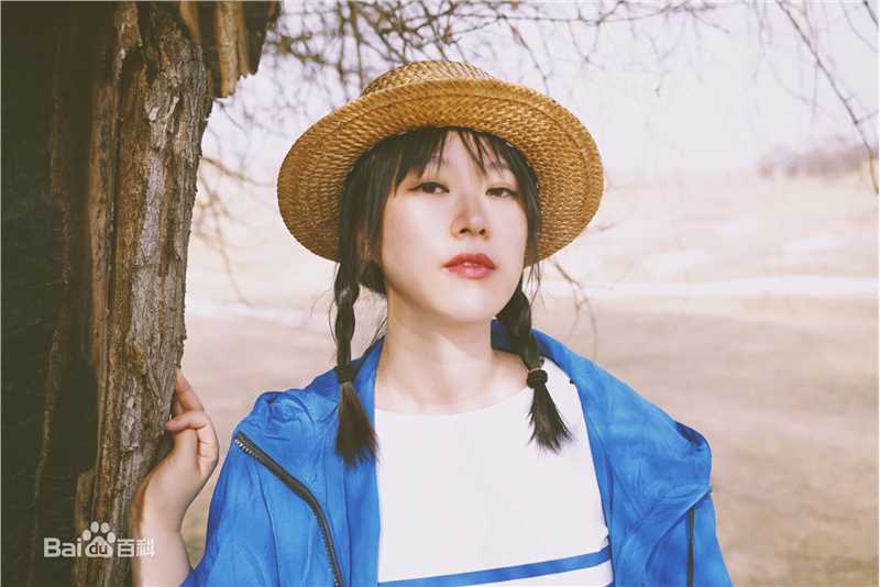 黄璐-街拍性感图片图集