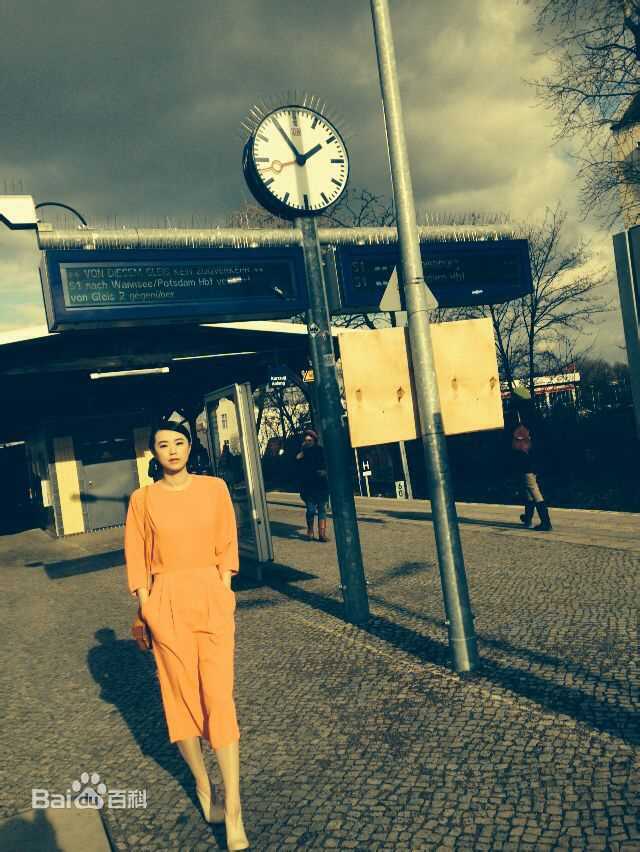 黄璐-街拍性感图片图集