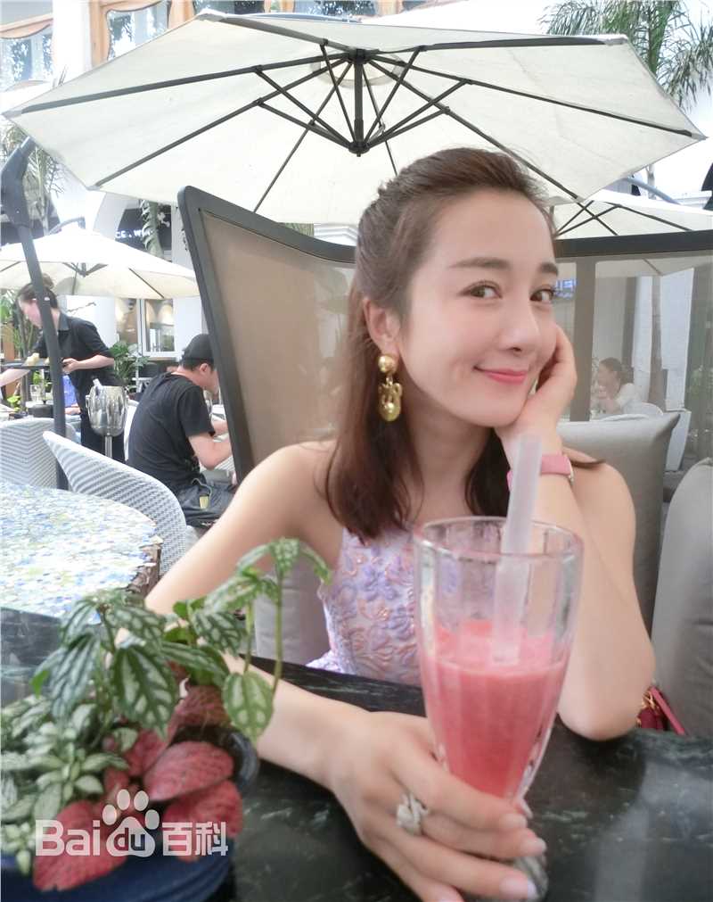 李依晓(Yixiao Li)生活照生活照相册