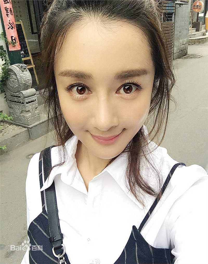 李依晓(Yixiao Li)生活照生活照相册