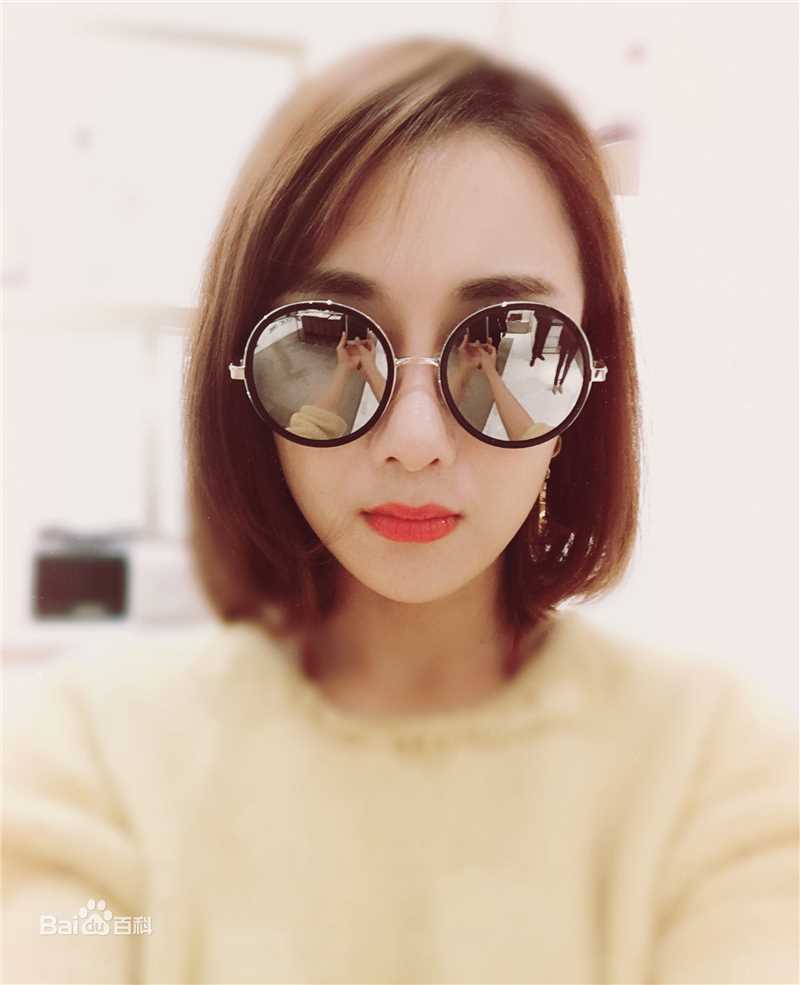 李依晓(Yixiao Li)生活照生活照相册