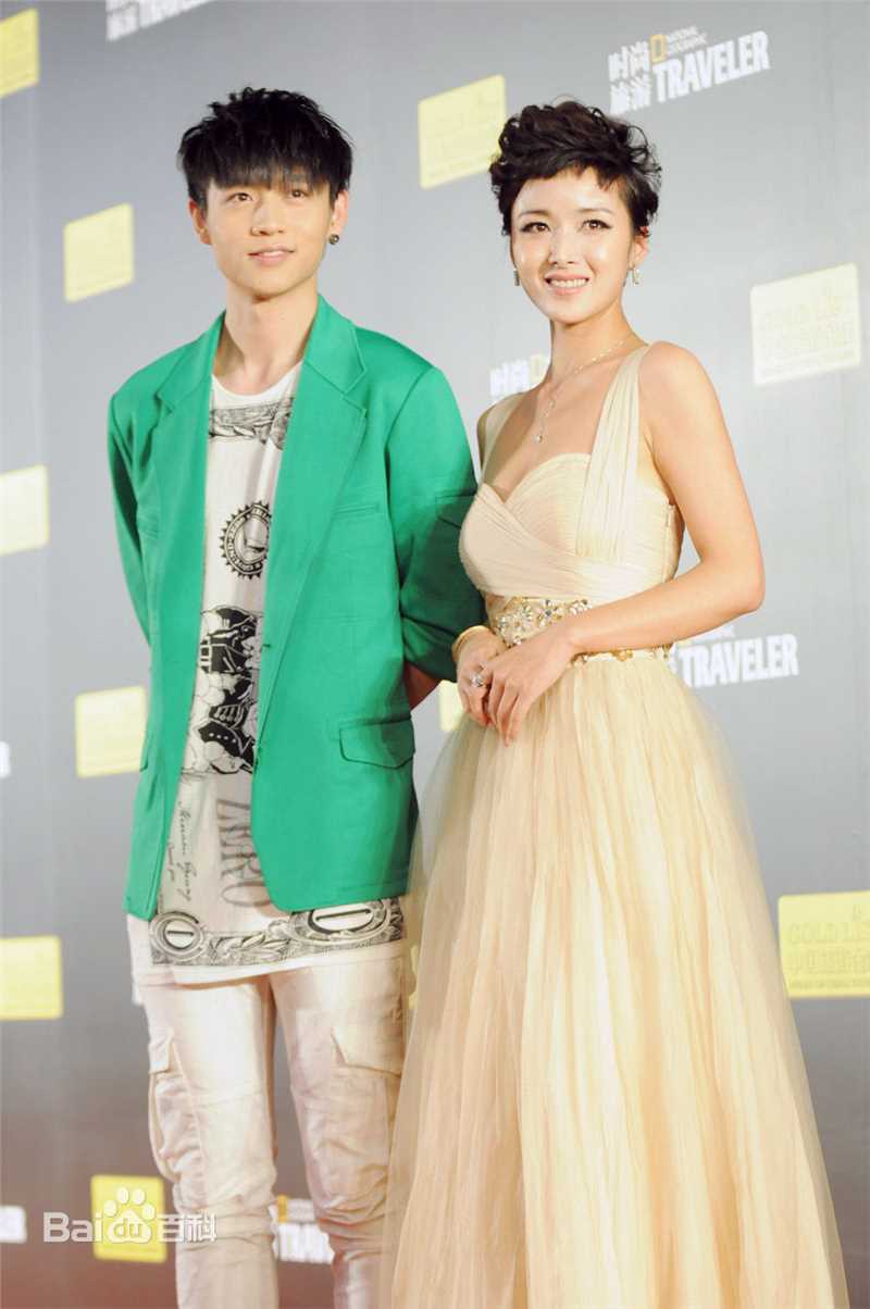 黄曼(Huang man)出席“中国旅游金榜”图册