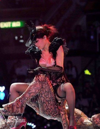 容祖儿(Joey Yung)演唱会照片前后照片