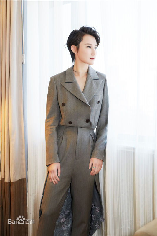 蒋璐霞(Jiang Luxia)华表奖生活照