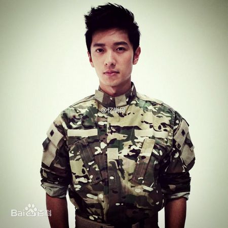 最新高钧贤(Matthew)性感图片