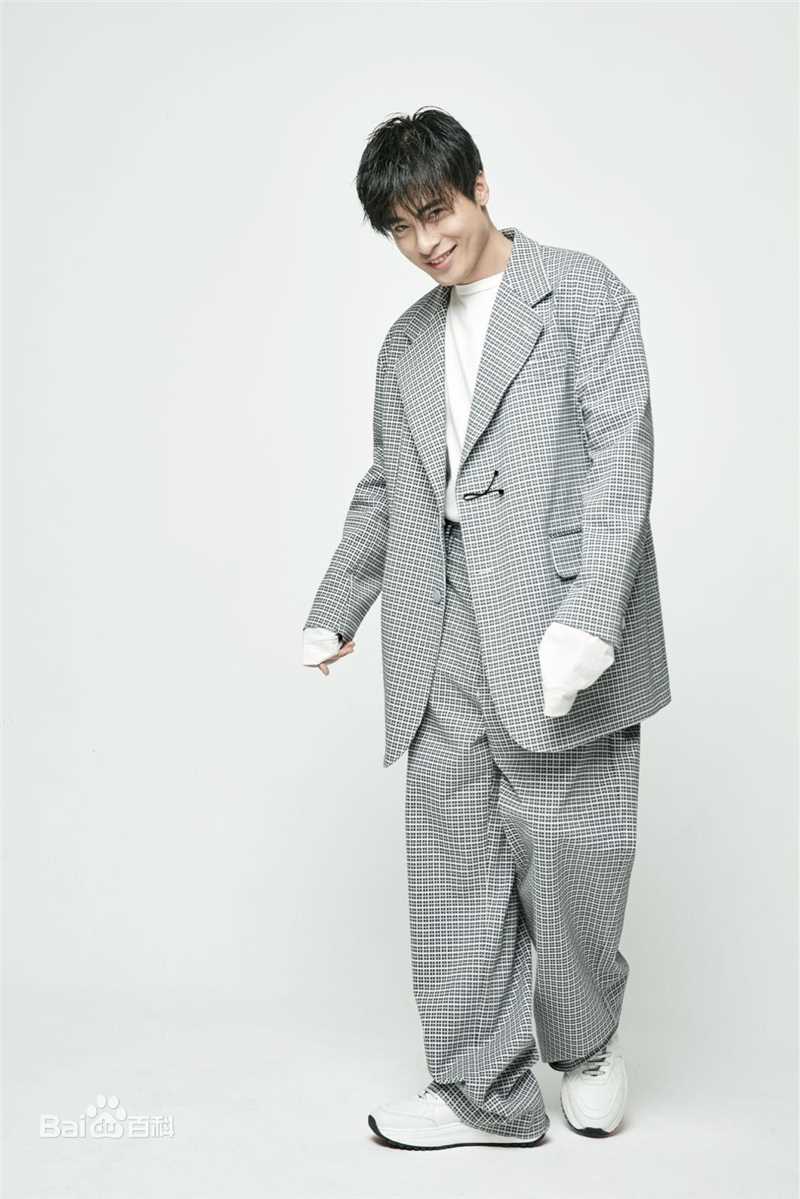 张钧涵高清图册