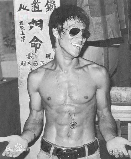 李小龙(Bruce Lee(英语)、ブルース.リー(日语)、 (朝鲜语))精彩图册