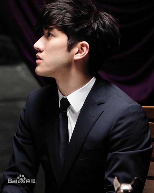 李治廷(Aarif Lee/Rahman(名))米兰行及广告图册