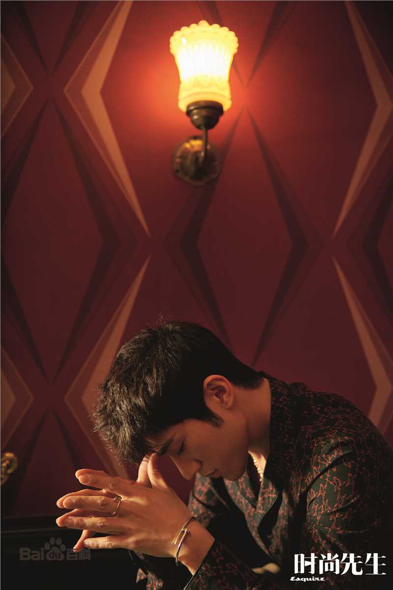 高清李治廷(Aarif Lee/Rahman(名))在2013年《时尚健康男士》中的图集