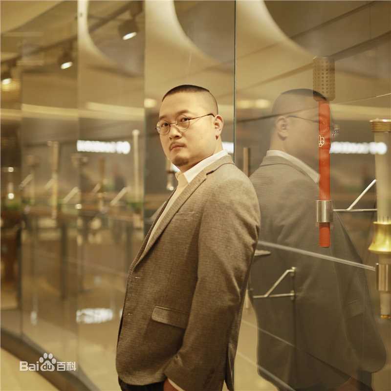 石易矗导演工作照生活照相册