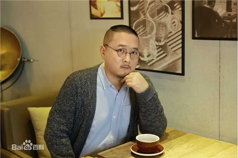 石易矗导演工作照生活照相册