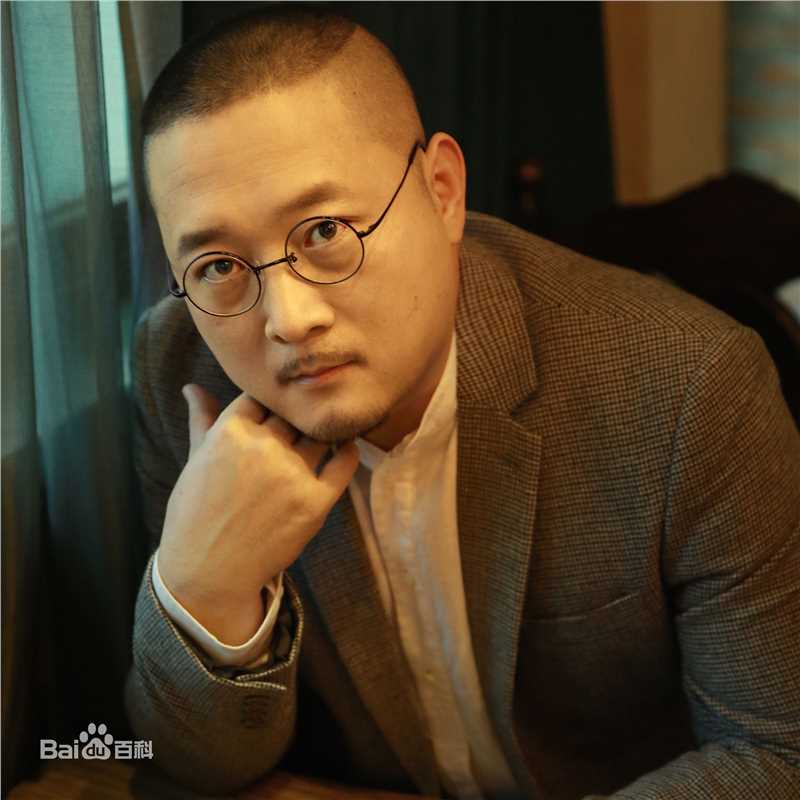 石易矗导演工作照生活照相册