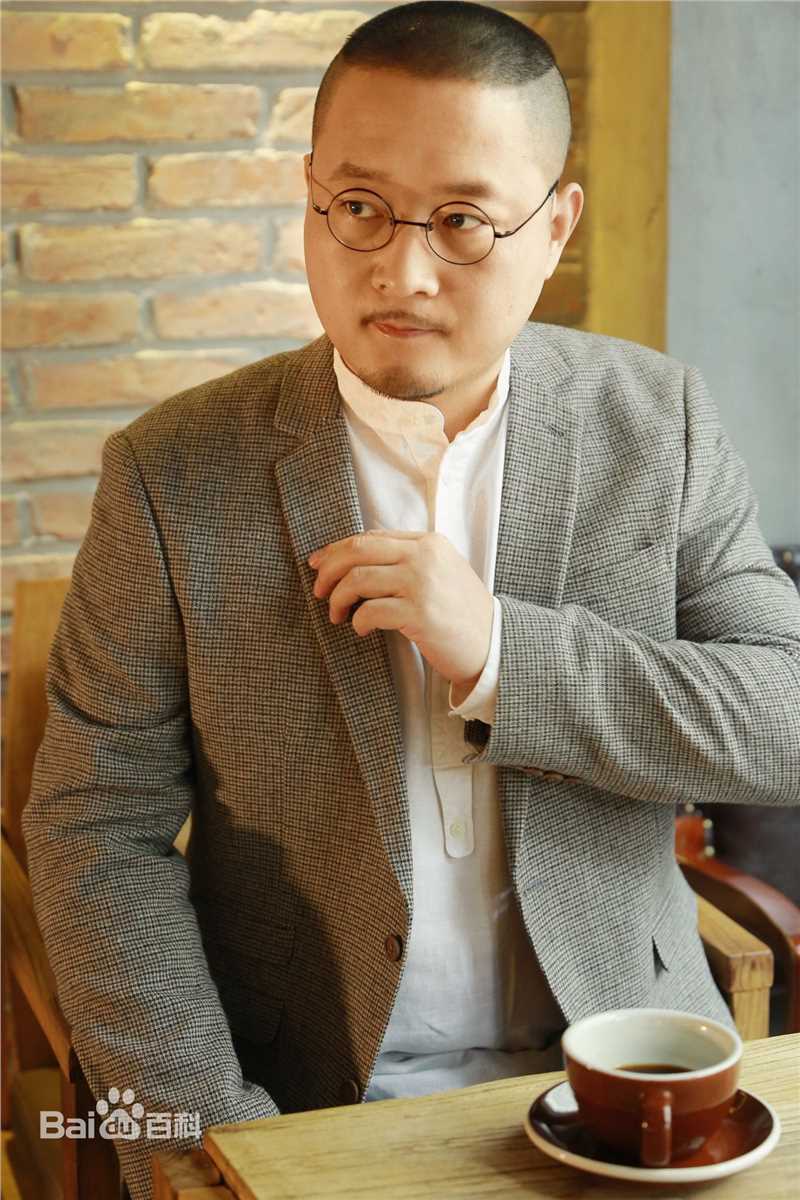 石易矗导演工作照生活照相册