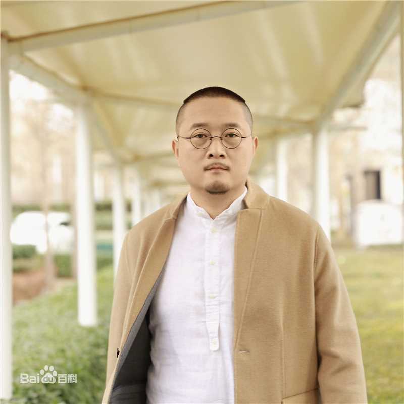 石易矗导演工作照生活照相册