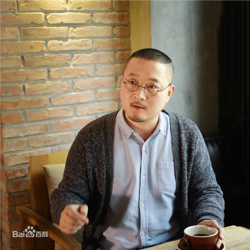 石易矗导演工作照生活照相册