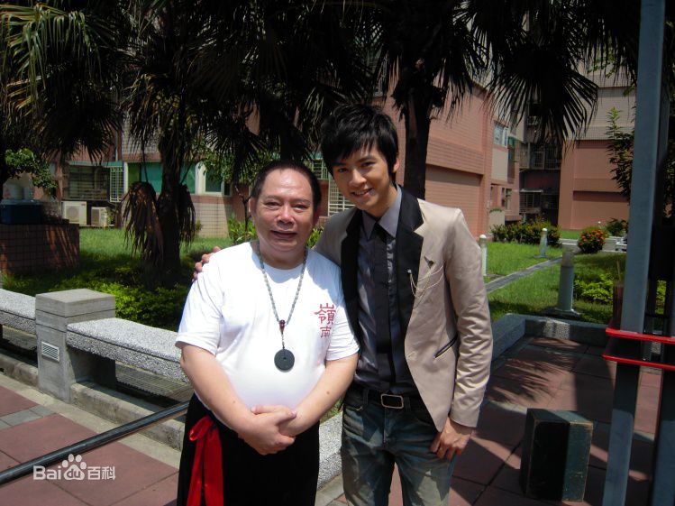 黄一飞(Jatfei Wong)前后照片