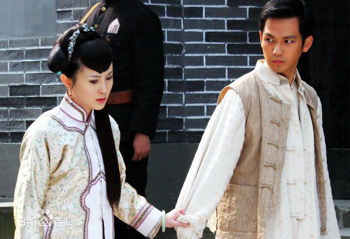 张译木菩提树下性感图片图集