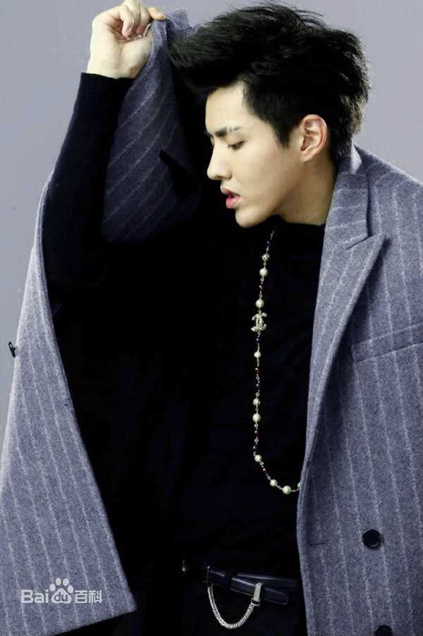 精选吴亦凡(KRIS)在《南都娱乐周刊》中的图册