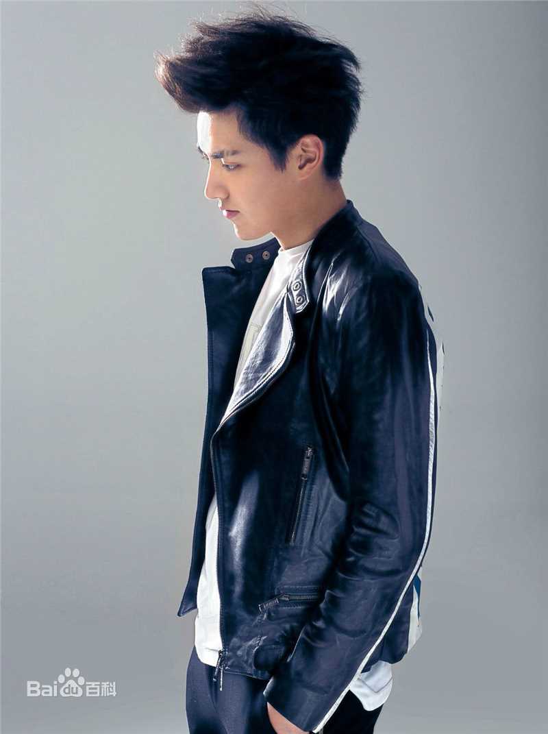 精选吴亦凡(KRIS)在《南都娱乐周刊》中的图册