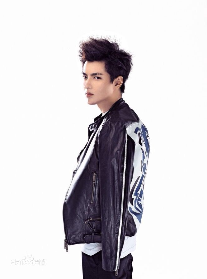 精选吴亦凡(KRIS)在《南都娱乐周刊》中的图册